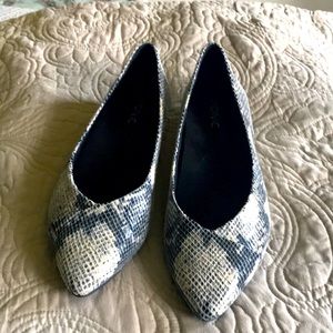 Vionic Caballo Snake flat